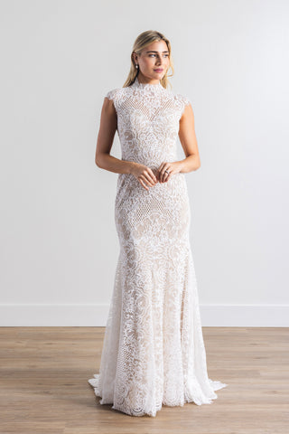 Uma Gown-Sample Wedding Gowns-Watters-S-Rituals of Love-Vancouver Canada