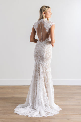 Uma Gown-Sample Wedding Gowns-Watters-S-Rituals of Love-Vancouver Canada
