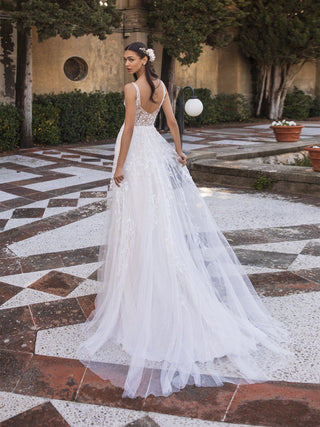 Agno Gown-Sample Wedding Gowns-Pronovias-Rituals of Love-Vancouver Canada
