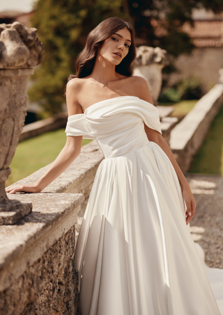 Bellesa Gown-Wedding Gowns-Olya-Rituals of Love-Vancouver Canada