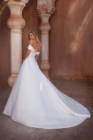 Athos Gown-Sample Wedding Gowns-Pronovias-Rituals of Love-Vancouver Canada