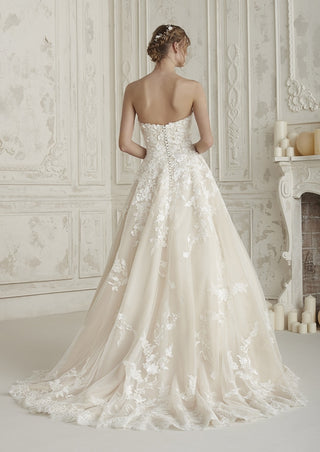 Elcira Gown-Wedding Gowns-Pronovias-Rituals of Love-Vancouver Canada