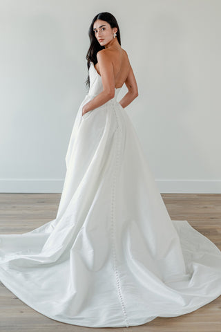 Lalima Gown-Wedding Gowns-Watters-Rituals of Love-Vancouver Canada