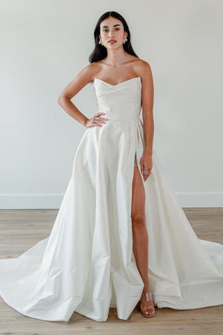 Lalima Gown-Wedding Gowns-Watters-00-Rituals of Love-Vancouver Canada