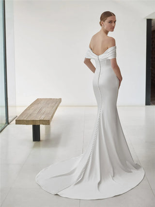 Leight Gown-Wedding Gowns-Pronovias-Rituals of Love-Vancouver Canada