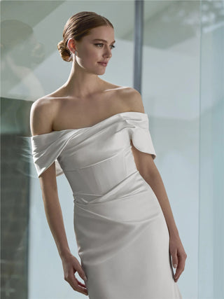 Leight Gown-Wedding Gowns-Pronovias-Rituals of Love-Vancouver Canada