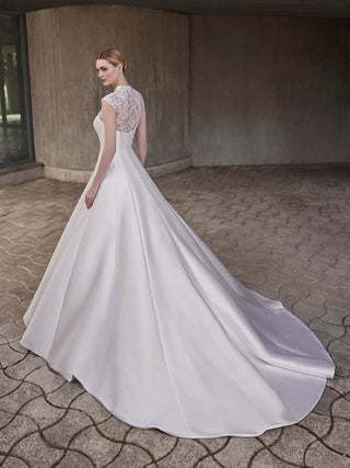 Carlotta Gown-Wedding Gowns-Pronovias-Rituals of Love-Vancouver Canada