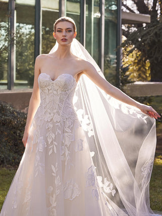 Delicate Gown-Wedding Gowns-Pronovias-Rituals of Love-Vancouver Canada