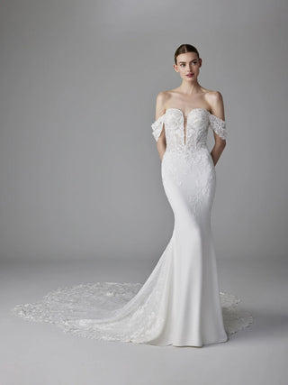 Judi Gown-Sample Wedding Gowns-Pronovias-Rituals of Love-Vancouver Canada
