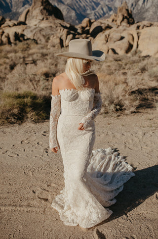 Ren Gown-Wedding Gowns-Daughters of Simone-Rituals of Love-Vancouver Canada
