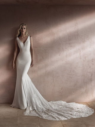 Palaiss Gown-Sample Wedding Gowns-Pronovias-Rituals of Love-Vancouver Canada