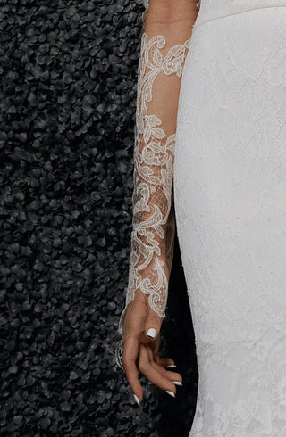 Sureau Lace Gloves-Bridal Sleeves-Vera Wang-Rituals of Love-Vancouver Canada