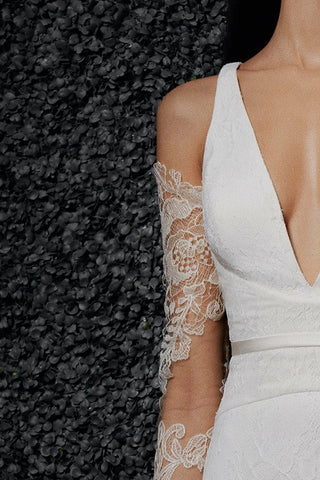 Sureau Lace Gloves-Bridal Sleeves-Vera Wang-Rituals of Love-Vancouver Canada