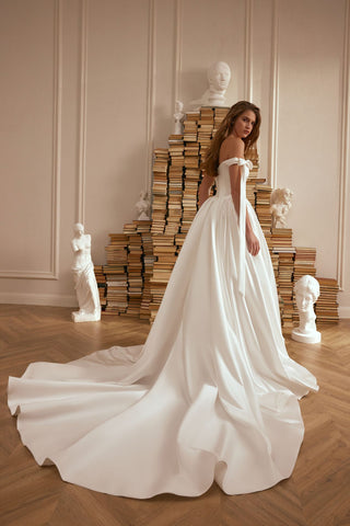 Flair Gown-Sample Wedding Gowns-Olya-Rituals of Love-Vancouver Canada
