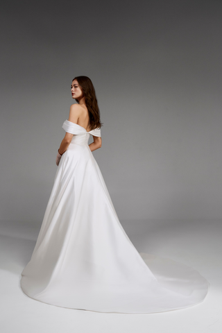 Athos Gown-Sample Wedding Gowns-Pronovias-Rituals of Love-Vancouver Canada