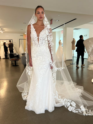 V-LA46-Veils-Pronovias-Rituals of Love-Vancouver Canada