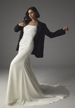 Betta Gown-Wedding Gowns-Pronovias-Rituals of Love-Vancouver Canada