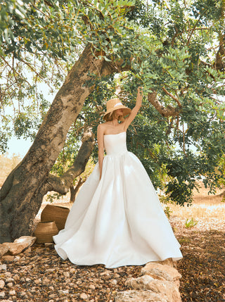 Alby Gown-Wedding Gowns-Pronovias-Rituals of Love-Vancouver Canada