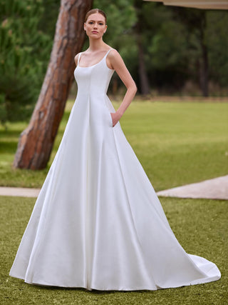 Allinia Gown-Wedding Gowns-Pronovias-Rituals of Love-Vancouver Canada