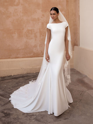 Anitra Gown-Sample Wedding Gowns-Pronovias-Rituals of Love-Vancouver Canada