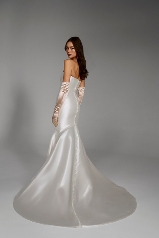 Oberon Gown-Wedding Gowns-Pronovias-Rituals of Love-Vancouver Canada