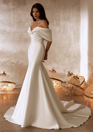 Claribel Gown-Wedding Gowns-Olya Mak-Rituals of Love-Vancouver Canada