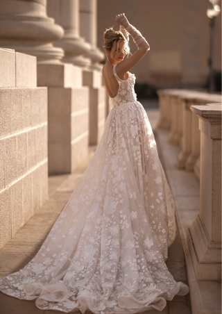 Diva Gown-Sample Wedding Gowns-Olya Mak-38 EU-Rituals of Love-Vancouver Canada