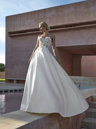 Floridia Gown-Wedding Gowns-Pronovias-Rituals of Love-Vancouver Canada