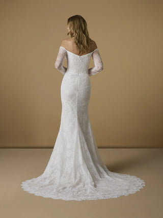 Falaki Gown-Sample Wedding Gowns-Pronovias-Rituals of Love-Vancouver Canada