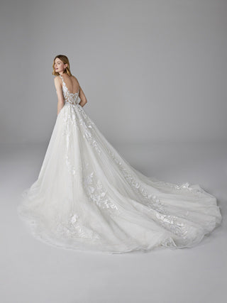 Kamerie Gown-Wedding Gowns-Pronovias-Rituals of Love-Vancouver Canada