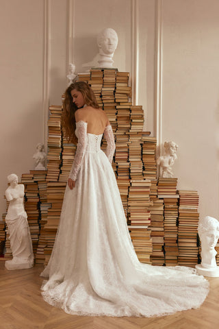 Merinda Gown-Sample Wedding Gowns-Olya-Rituals of Love-Vancouver Canada