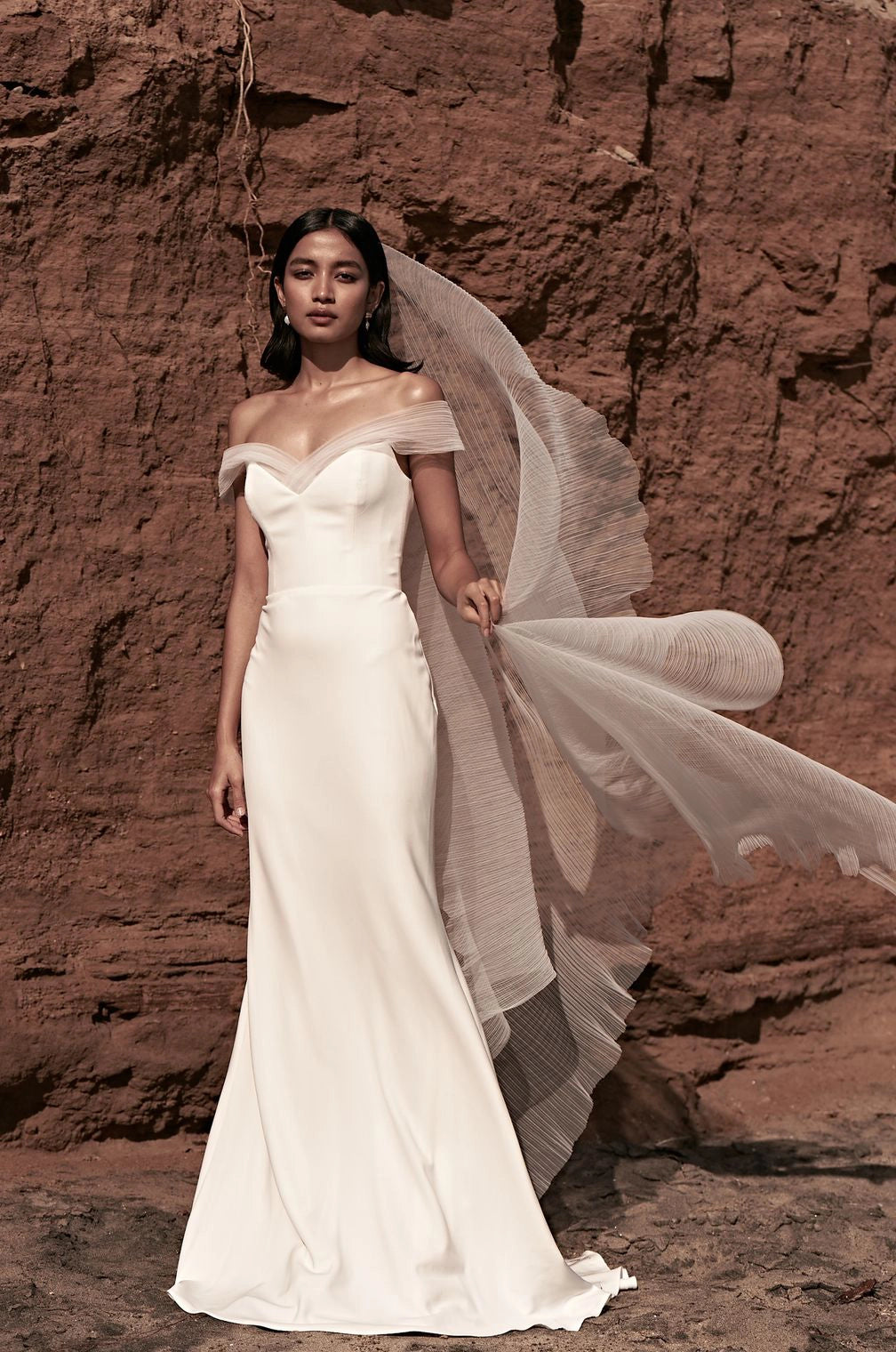 Newhite A New Definition Of Modern Minimalistic Bridal Gowns