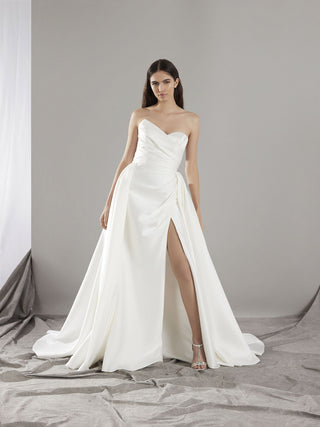 Onary Gown-Wedding Gowns-Pronovias-Rituals of Love-Vancouver Canada