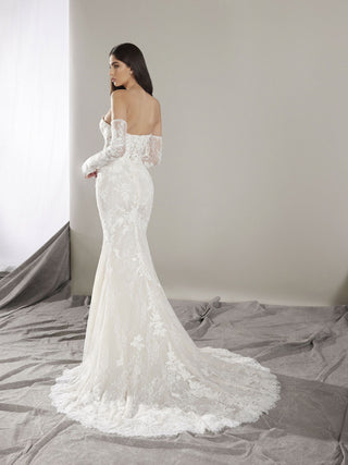 Hart Gown-Sample Wedding Gowns-Pronovias-Rituals of Love-Vancouver Canada