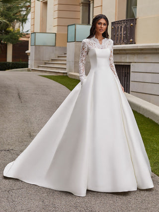 Jory Gown-Wedding Gowns-Pronovias-Rituals of Love-Vancouver Canada