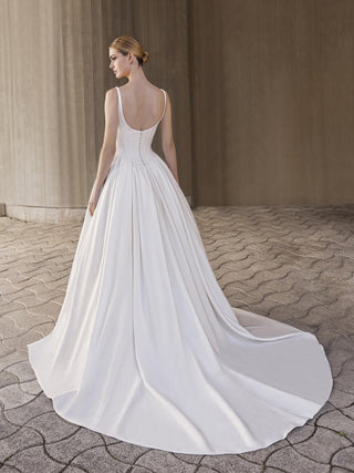 Lordy Gown-Wedding Gowns-Pronovias-Rituals of Love-Vancouver Canada
