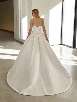 Valley Gown-Wedding Gowns-Pronovias-Rituals of Love-Vancouver Canada