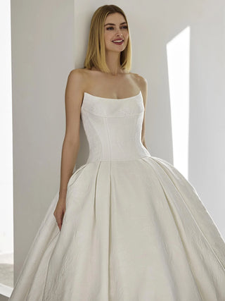 Valley Gown-Wedding Gowns-Pronovias-Rituals of Love-Vancouver Canada