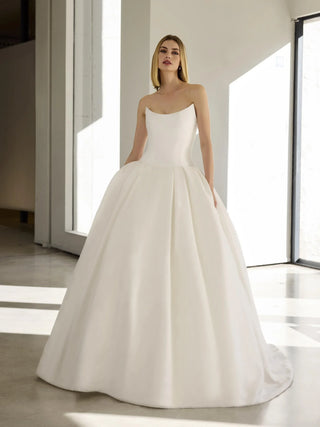 Valley Gown-Wedding Gowns-Pronovias-Rituals of Love-Vancouver Canada