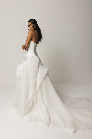 Salomé Gown-Wedding Gowns-Saint-Rituals of Love-Vancouver Canada