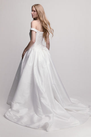 Stella Gown-Wedding Gowns-Watters-Rituals of Love-Vancouver Canada