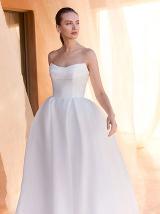 Zelias Gown-Wedding Gowns-Pronovias-Rituals of Love-Vancouver Canada